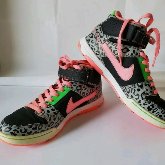 Nike Shoes - Nike Air Morgan pink leopard print 8 1/2